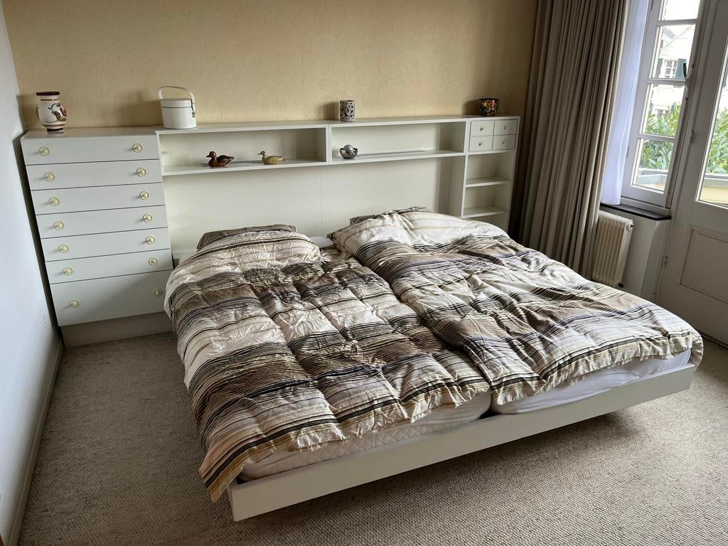 Vintage 2 persoons bed met hoofdbord, inclusief matrassen, Ophalen, Gebruikt, Tweepersoons