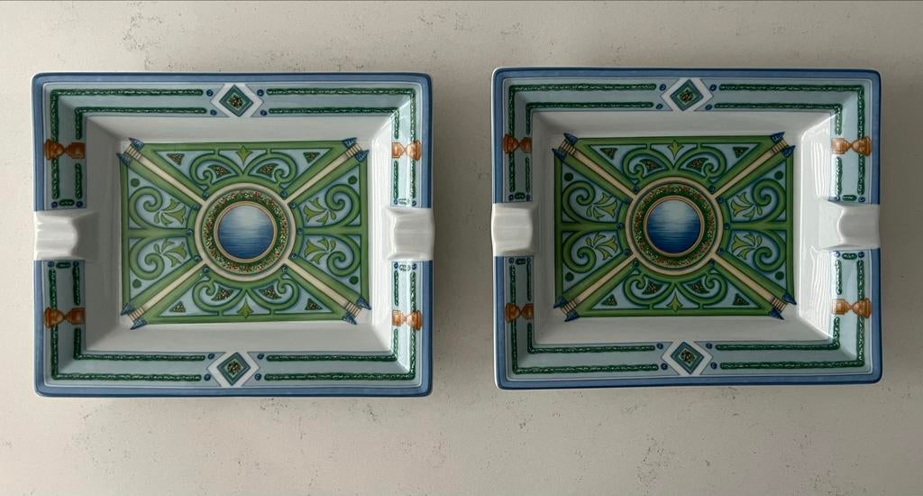 2 Limoges Porcelaine Asbakken - Versailles Tuinen, Antiek en Kunst, Antiek | Schalen, Ophalen of Verzenden
