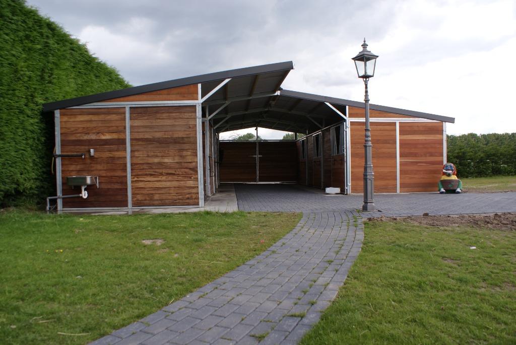 paardenstallen buitenstallen Dekker Stal en Constructie