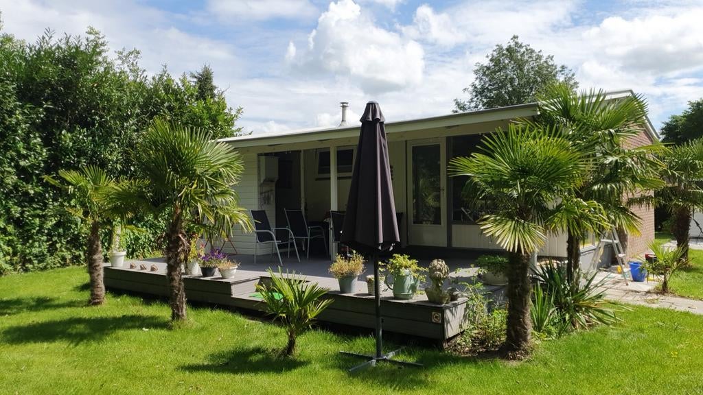 Te huur: huisje lemmer friesland  strand en IJsselmeer