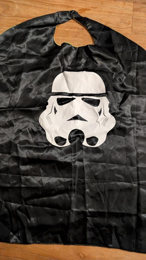 Star Wars Stormtrooper Cape - Maat 110-116, Kinderen en Baby's, Carnavalskleding en Verkleedspullen, Zo goed als nieuw, Jongen of Meisje