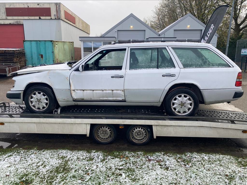 Mercedes w124 station  250 alleen voor onderdelen, Ophalen of Verzenden, Voor, Bumper