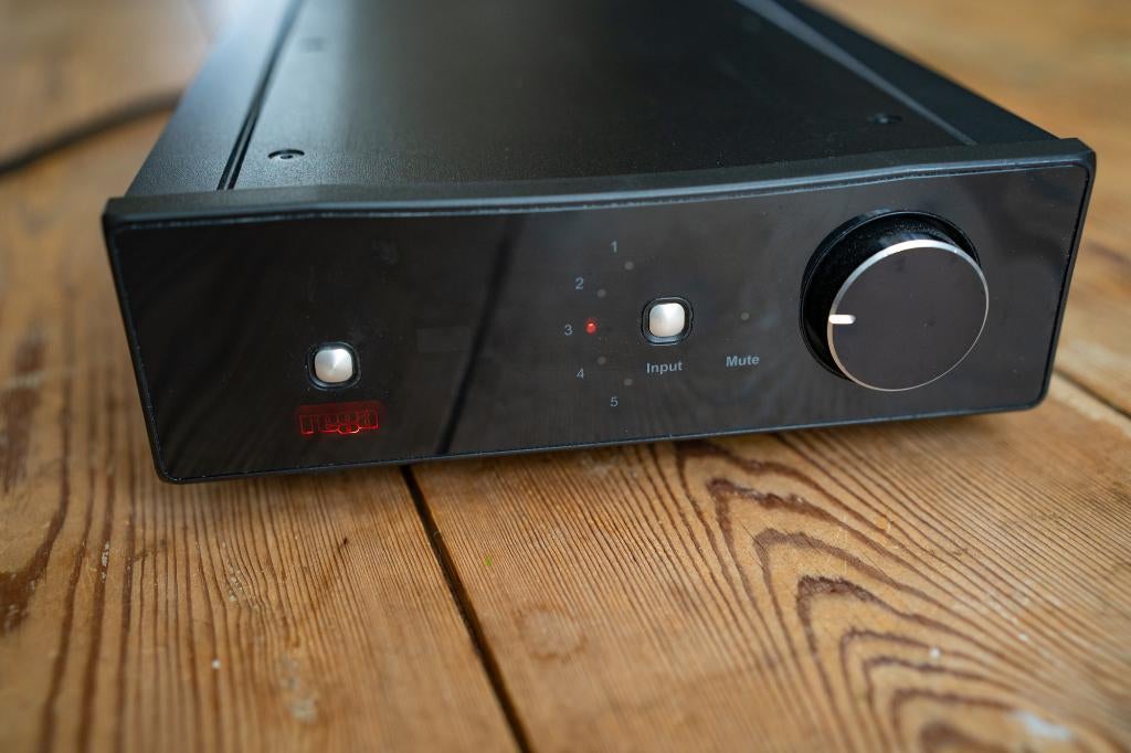Rega Brio-r versterker met afstandsbediening, Overige merken, Gebruikt, Ophalen of Verzenden, Minder dan 60 watt