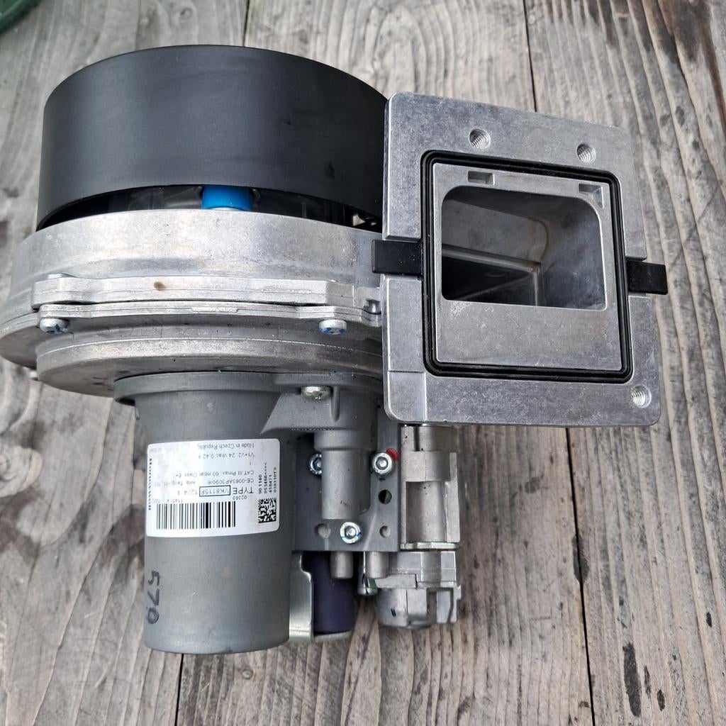 Vaillant hr solide/plus/pro ventilator 193593 & gasblok, Doe-het-zelf en Verbouw, Verwarming en Radiatoren, Gebruikt, Cv-ketel of Combi-ketel