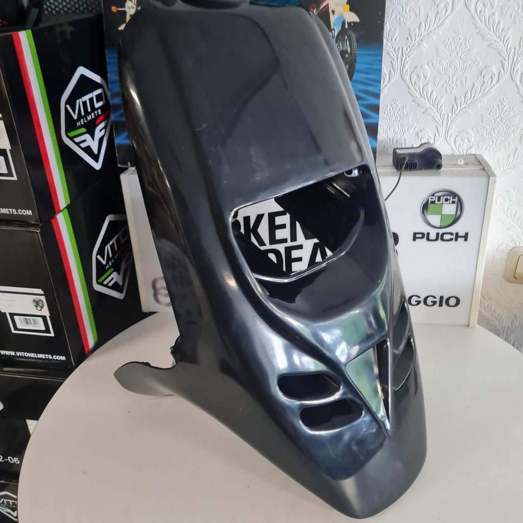 Piaggio Typhoon voorkap  NIEUW, Fietsen en Brommers, Brommeronderdelen | Scooters, Ophalen of Verzenden, Mellysbikeshop, Info@mellysbikshop.nl