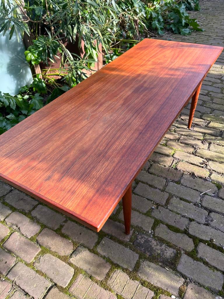 Danish Design Teakhout. Sixties + tafeltje+ lectuurschap, Huis en Inrichting, Tafels | Salontafels, Ophalen, Gebruikt, 50 tot 100 cm