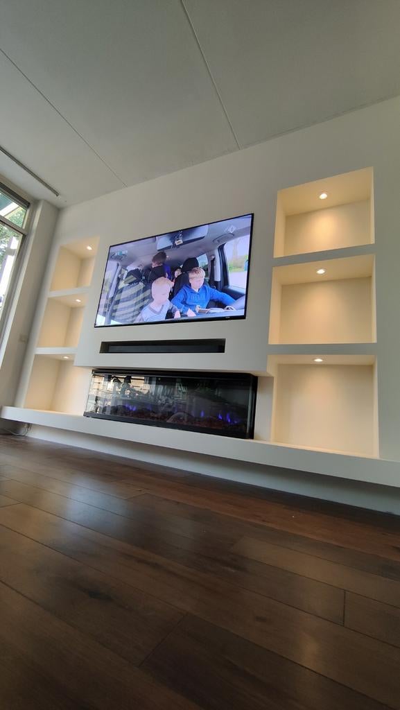 We doen Cinewalls,  +31687823495