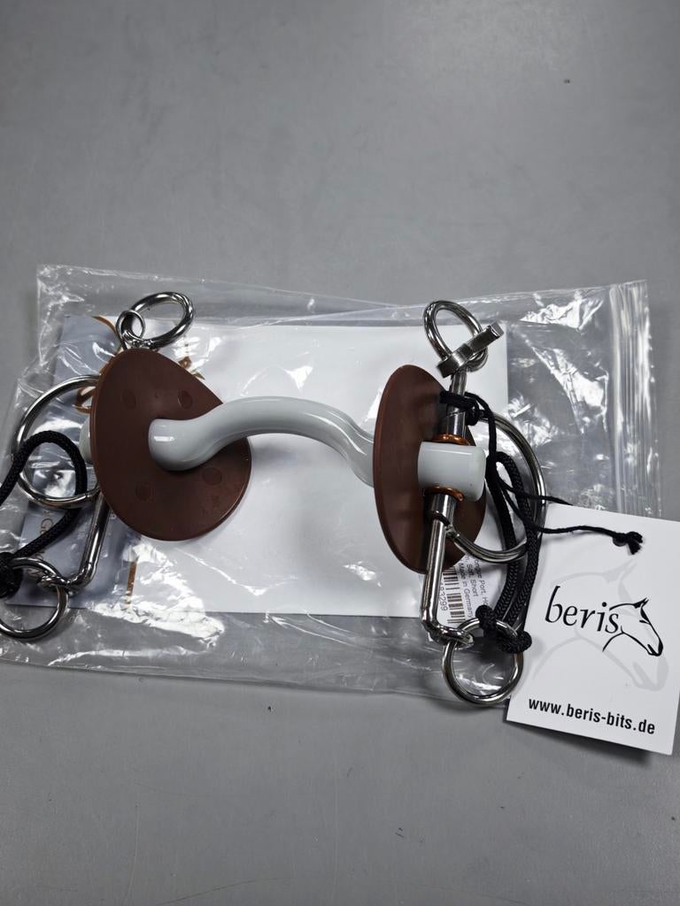 Beris pelham tongue port hooks. Bit maat 12.