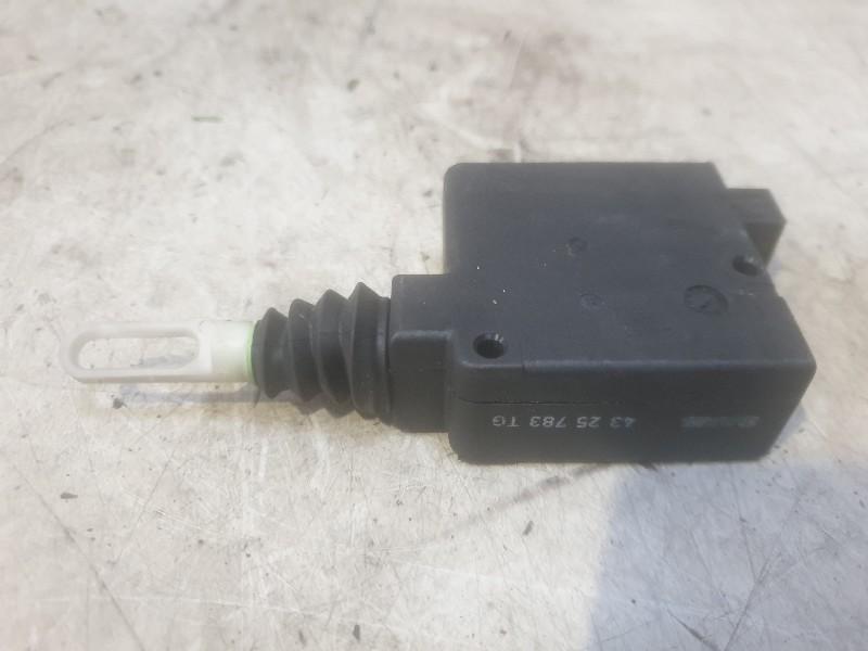 Centrale Vergrendeling Motor Achterklep 900 II (YS3D) 1994, Auto-onderdelen, Saab Deutschland GmbH, Gebruikt, Marienbergstraße  96, Nürnberg 90411, , Duitsland