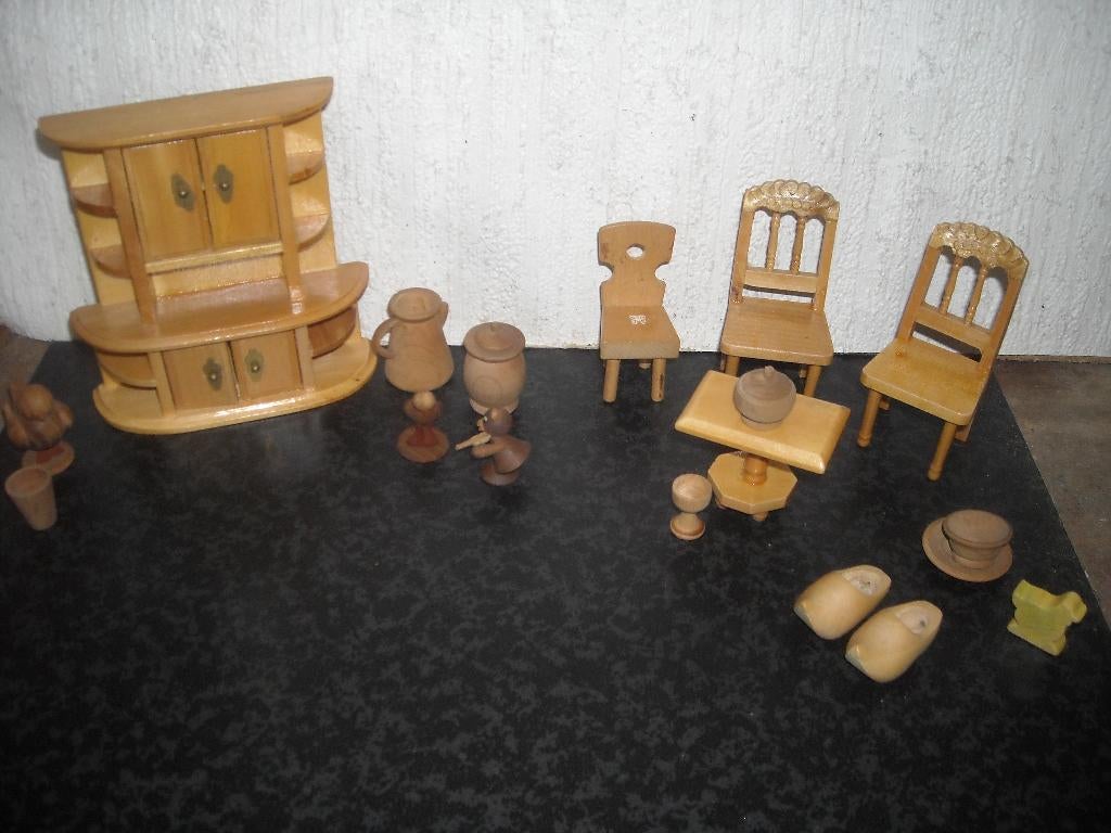 vintage poppenhuis meubeltjes, Ophalen, Gebruikt, Poppenhuis