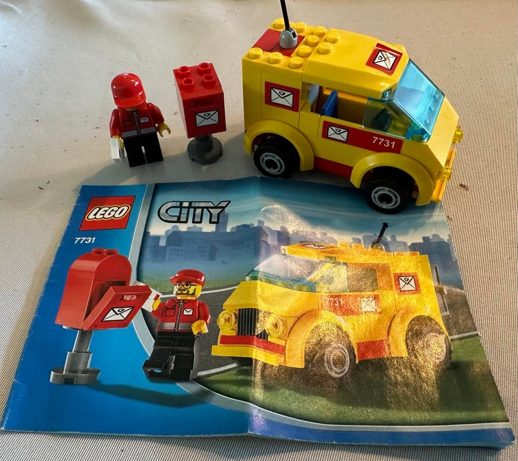 Lego City Postauto 7731, Ophalen of Verzenden, Zo goed als nieuw, Lego