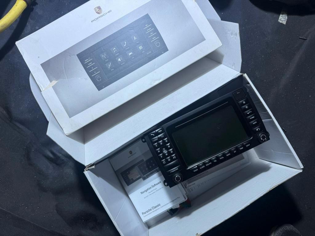 Porsche 911 navigatie / radio unit (PCM) compleet, Auto diversen, Autoradio's, Ophalen of Verzenden, Zo goed als nieuw