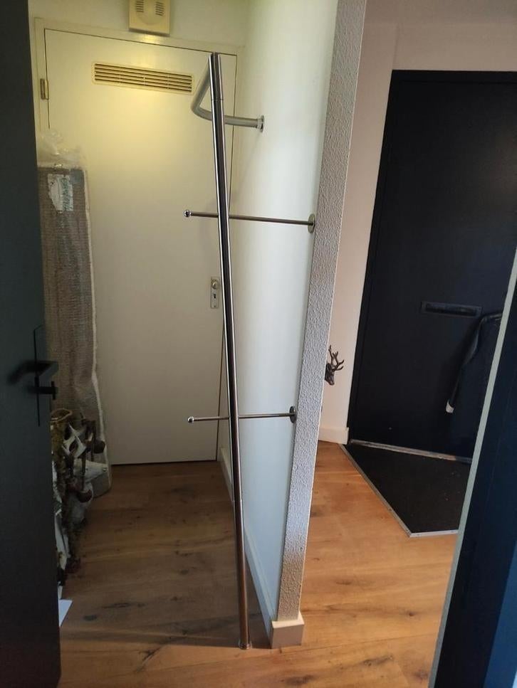 Moderne RVS Kapstok - Stijlvol en Praktisch, Ophalen, Zo goed als nieuw, Metaal, Staande kapstok