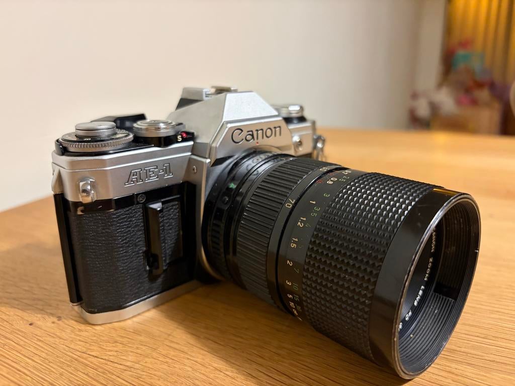 Canon AE-1 incl lens, in goede staat! Vintage, Audio, Tv en Foto, Fotocamera's Analoog, Ophalen, Gebruikt, Spiegelreflex, Canon