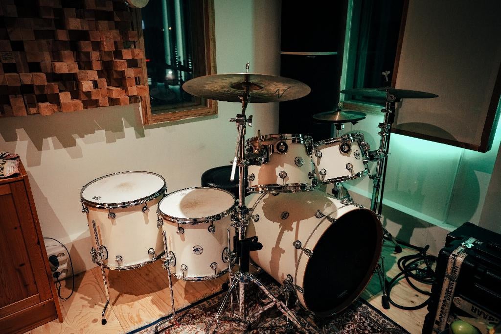 DW Design Series kit white 6-delig, Muziek en Instrumenten, Drumstellen en Slagwerk, Ophalen, Gebruikt, Overige merken