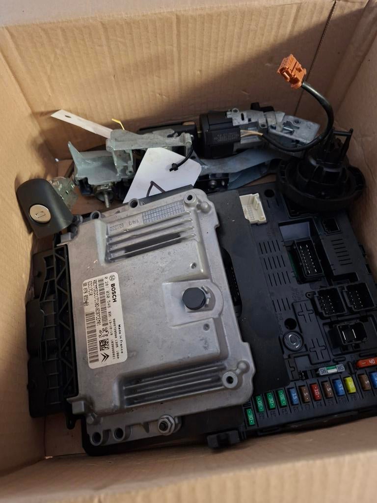 Peugeot Partner Computer + Sleutel Compleet bj 2014, Auto-onderdelen, Ophalen of Verzenden, Gebruikt, Peugeot