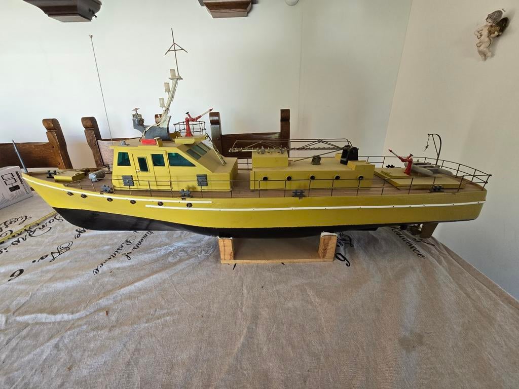 Te koop
Brandweer boot DR. ING. SANDER, Hobby en Vrije tijd, Modelbouw | Boten en Schepen, Ophalen