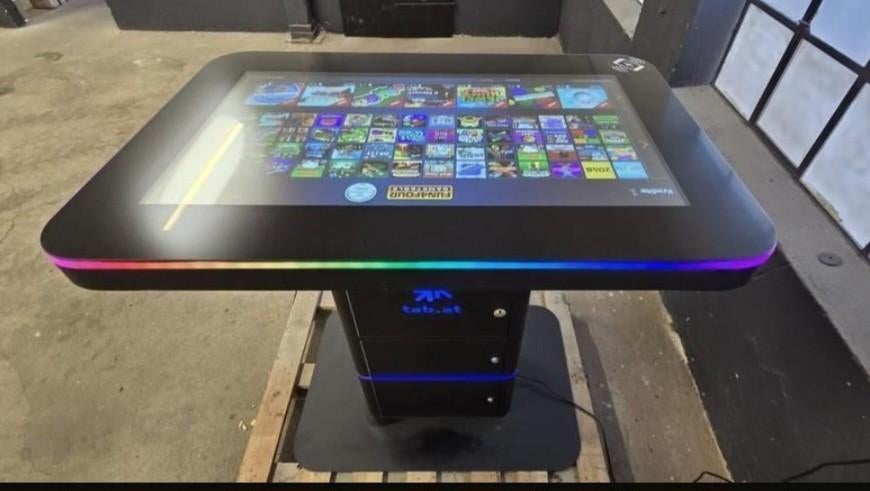 Fun4four EVO. Zgan! 2 stuks op voorraad. Nieuwe touchsceens!, Ophalen of Verzenden, Zo goed als nieuw