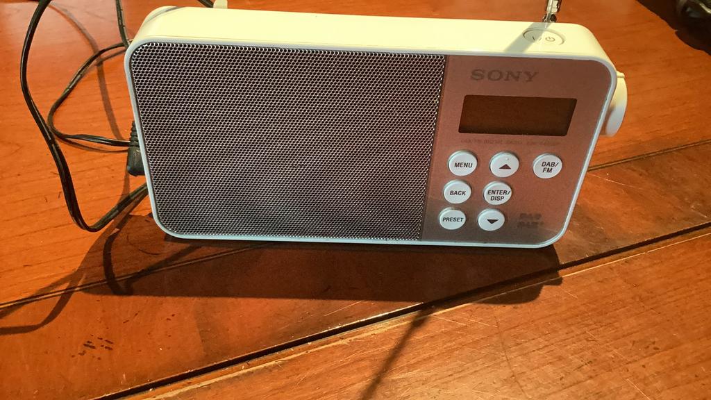 Sony draagbare FM / DAB en radio, Audio, Tv en Foto, Radio's, Ophalen of Verzenden, Zo goed als nieuw