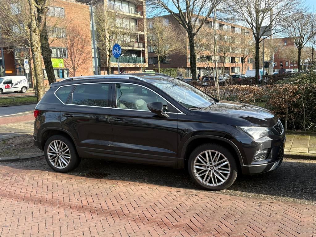Seat Ateca 1.5 TSI Xcellence panoramadak /Zwart, Auto's, Seat, Particulier, Ateca, ABS, Achteruitrijcamera, Airbags, Airconditioning