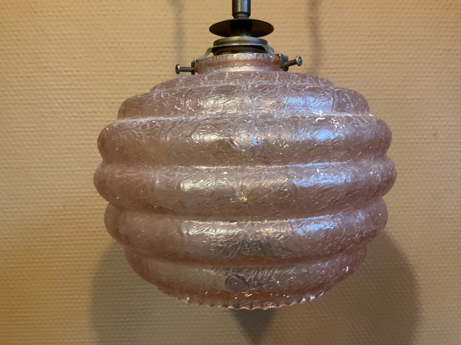 Vintage roze glazen hanglamp van gesuikerd glas, Gebruikt, Jaren 30, Glas, E27 (groot)