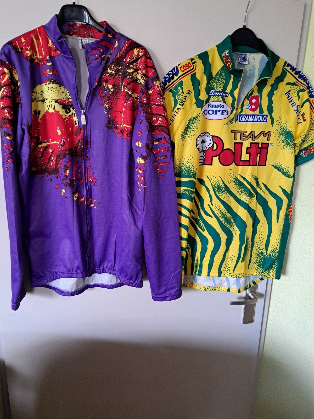 2 wielershirts, Ophalen, Maat 56/58 (XL), Hardlopen of Fietsen