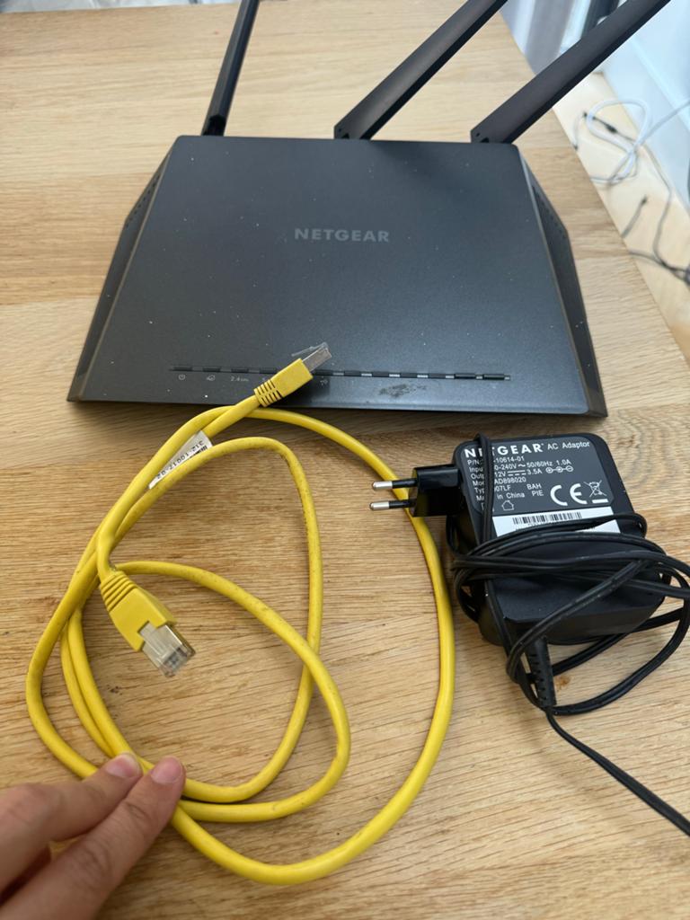 NETGEAR Nighthawk Smart Wi-Fi Router (R7000) - AC1900, Computers en Software, Routers en Modems, Ophalen of Verzenden, Gebruikt