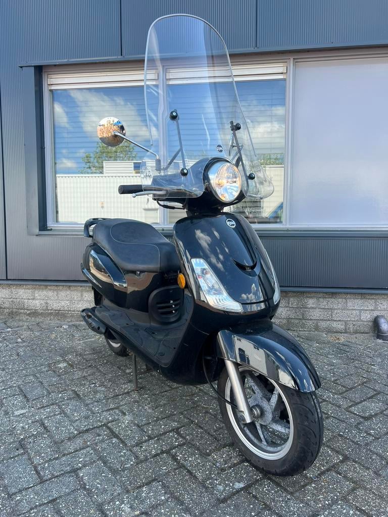 Sym fiddle snor scooter 2017, Fietsen en Brommers, Scooters | SYM, Ophalen of Verzenden, Zo goed als nieuw, Benzine, Fiddle