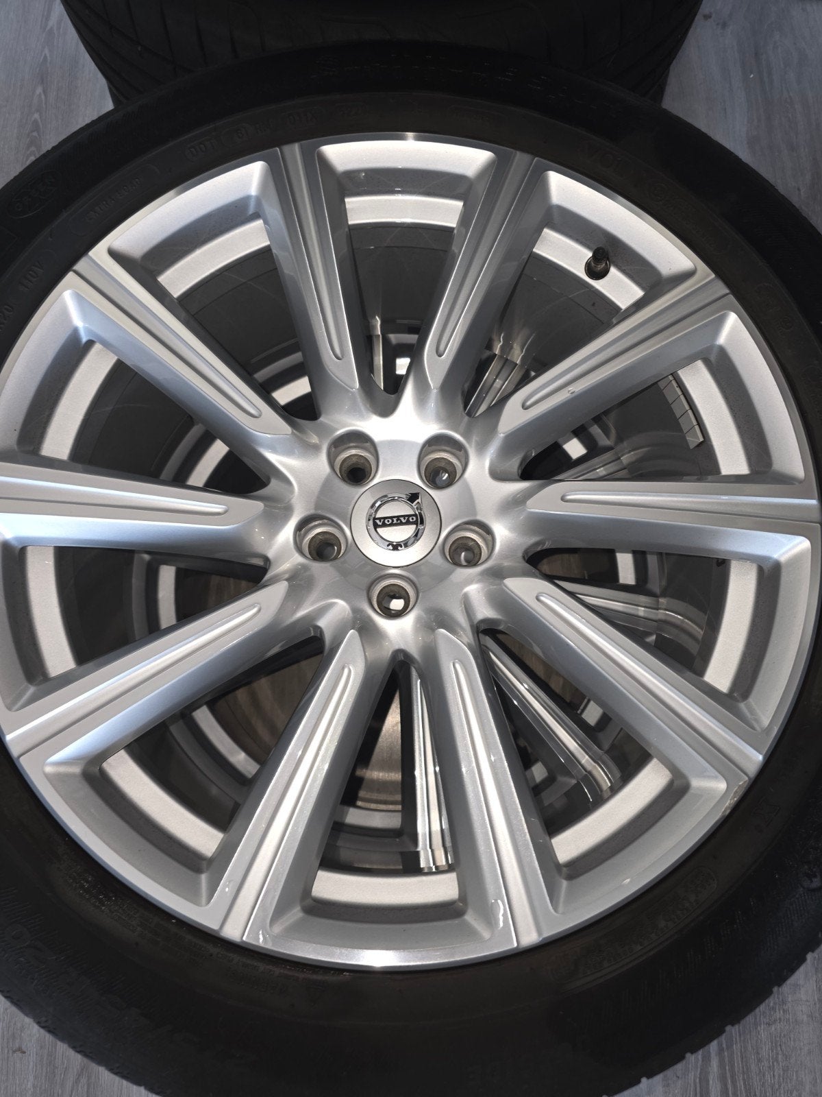Volvo XC90 Velgen met banden (aan vervanging toe), Ophalen of Verzenden, Gebruikt