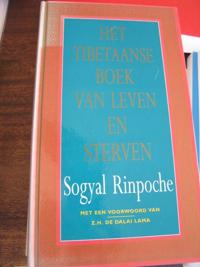 Het Tibetaanse boek van leven en sterven., Boeken, Ophalen of Verzenden, Zo goed als nieuw, Ziel of Sterfelijkheid, Achtergrond en Informatie
