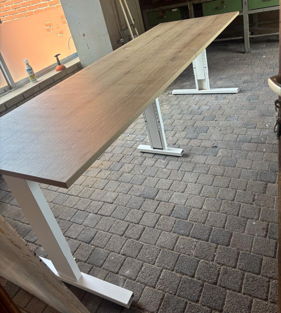 Bureau / tafel 240x80, Huis en Inrichting, Bureaus, Ophalen, Overige typen, Hout, Zo goed als nieuw