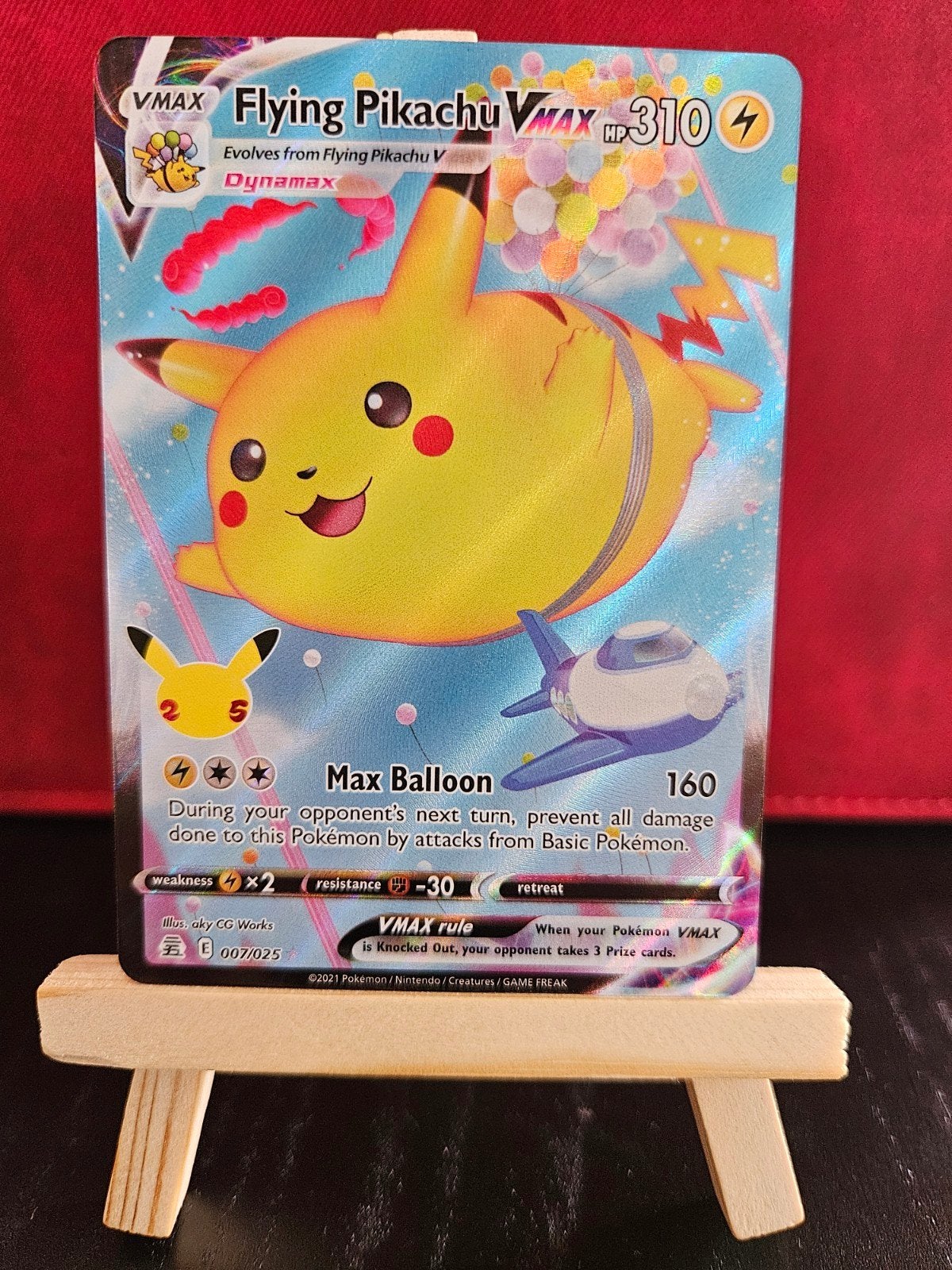 Flying Pikachu VMAX #007 (Celebrations), Ophalen of Verzenden, Zo goed als nieuw, Losse kaart
