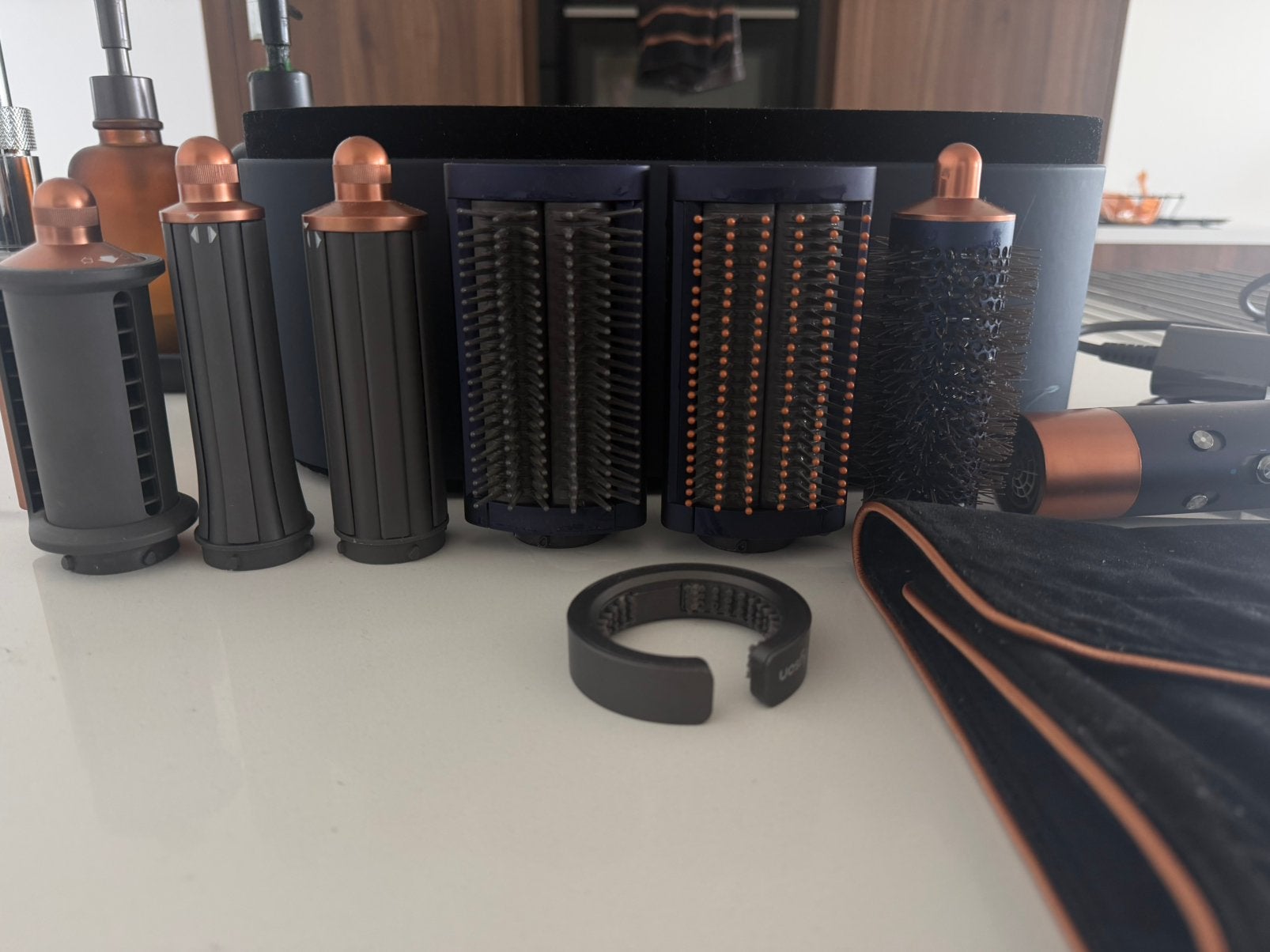 Dyson Airwrap (HS05) Styler (Prussian Blue) + Travel Case, Witgoed en Apparatuur, Ophalen of Verzenden, Zo goed als nieuw, Haarverzorging