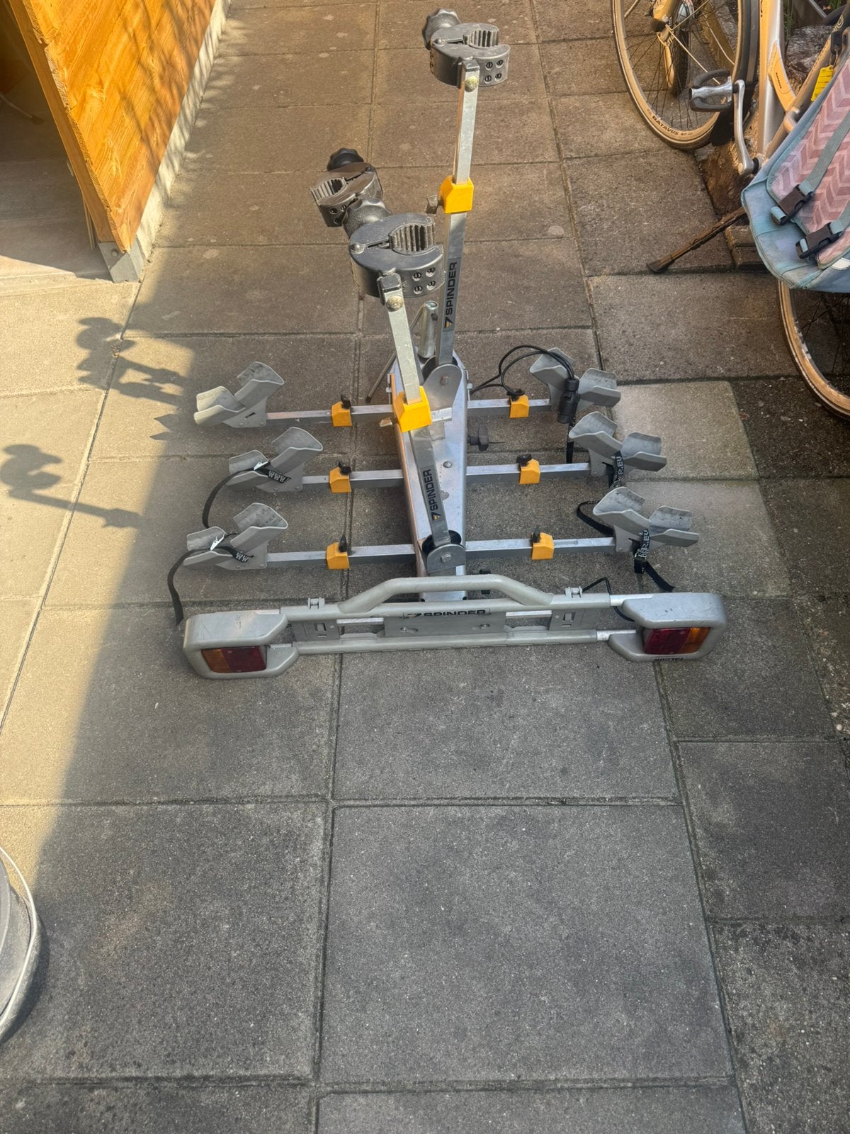 Spinder, Ophalen, 3 fietsen of meer, Gebruikt, Elektrische fiets