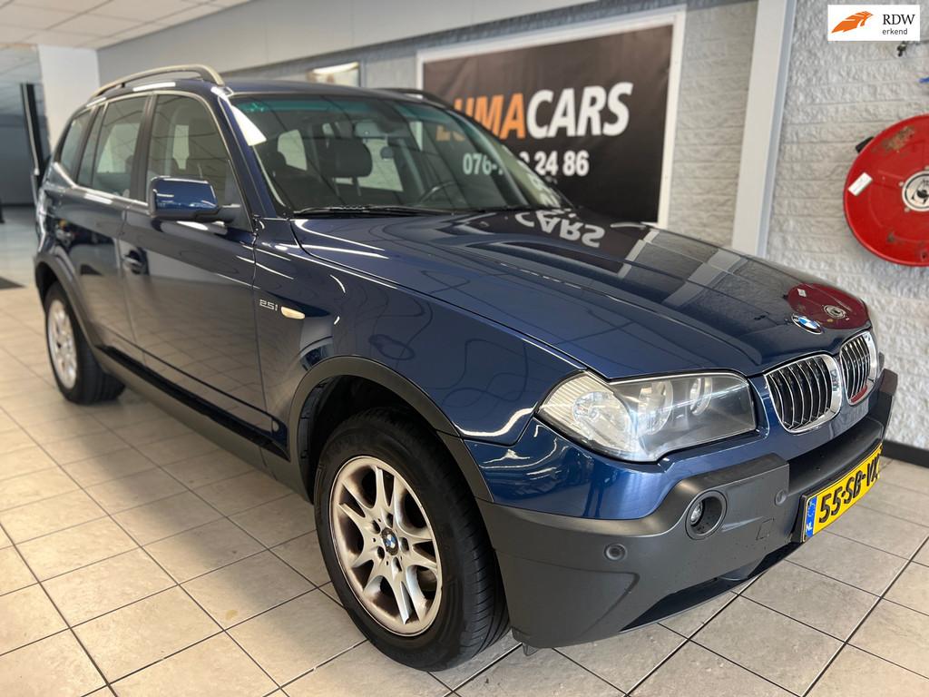 BMW X3 2.5i | Old Timer | Airco | Vol opties | Nieuwe APK|, Auto's, BMW, Blauw, Parkeersensor, Bedrijf, Handgeschakeld