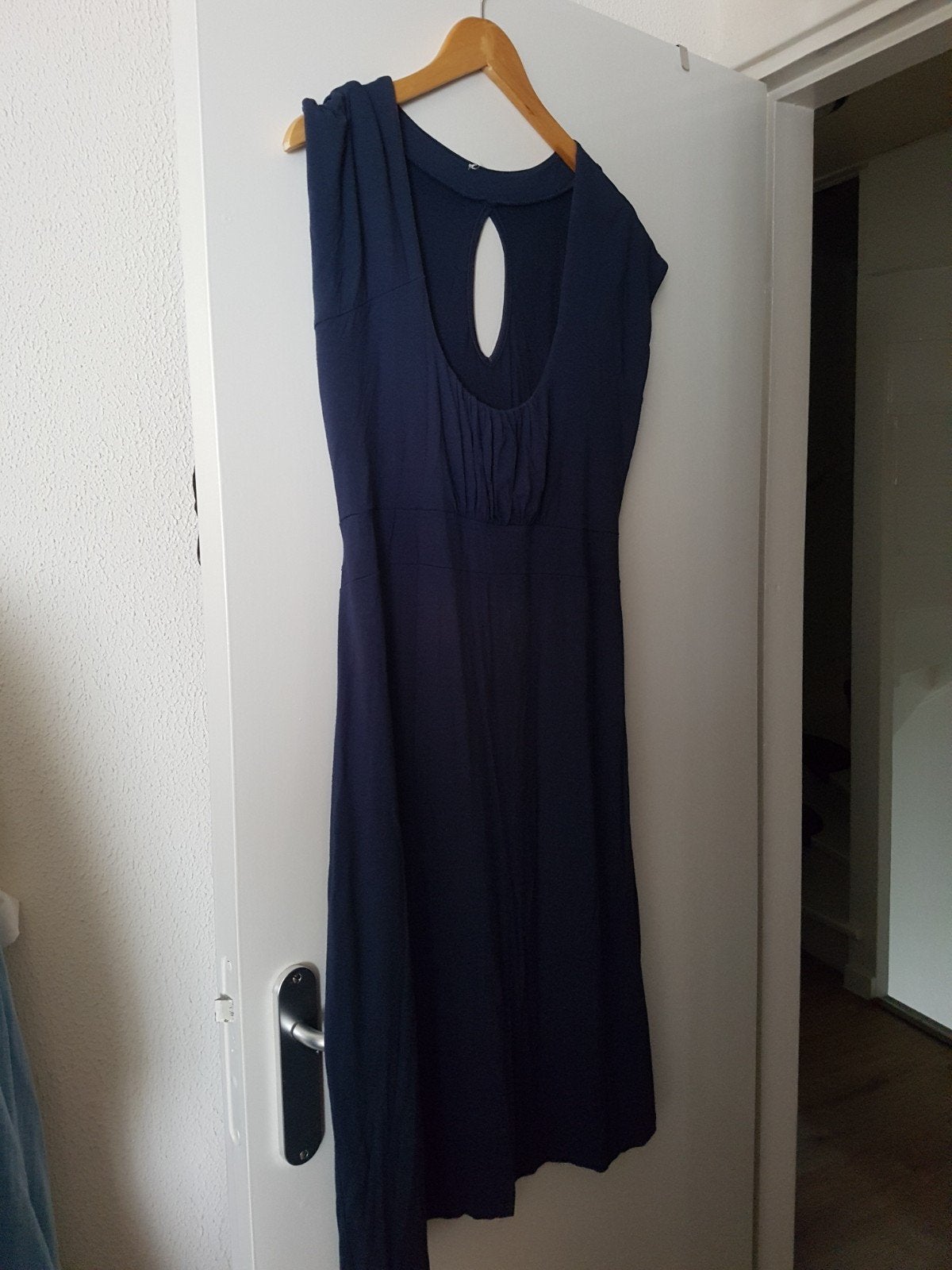 Donkerblauwe jurk en zwarte  met open rug, Kleding | Dames, Jurken, Blauw, Maat 46/48 (XL) of groter, Ophalen of Verzenden, Knielengte
