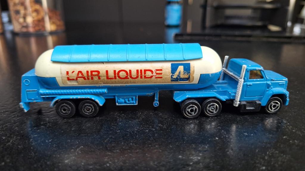 Vintage Majorette L'Air Liquide Tankwagen (Made in France), Ophalen of Verzenden, Gebruikt, Bus of Vrachtwagen