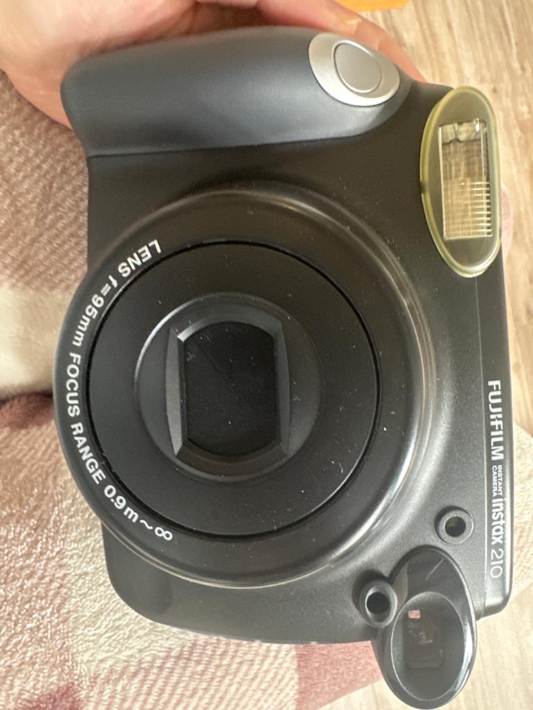 Fujifilm Instax 210 Instant Camera with 20x fotos, Ophalen of Verzenden, Gebruikt, Polaroid, Fuji