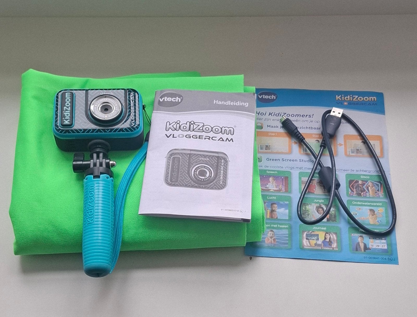 VTech KidiZoom Vloggercam met statief en green screen, Ophalen of Verzenden, Gebruikt, Overige typen, Met licht