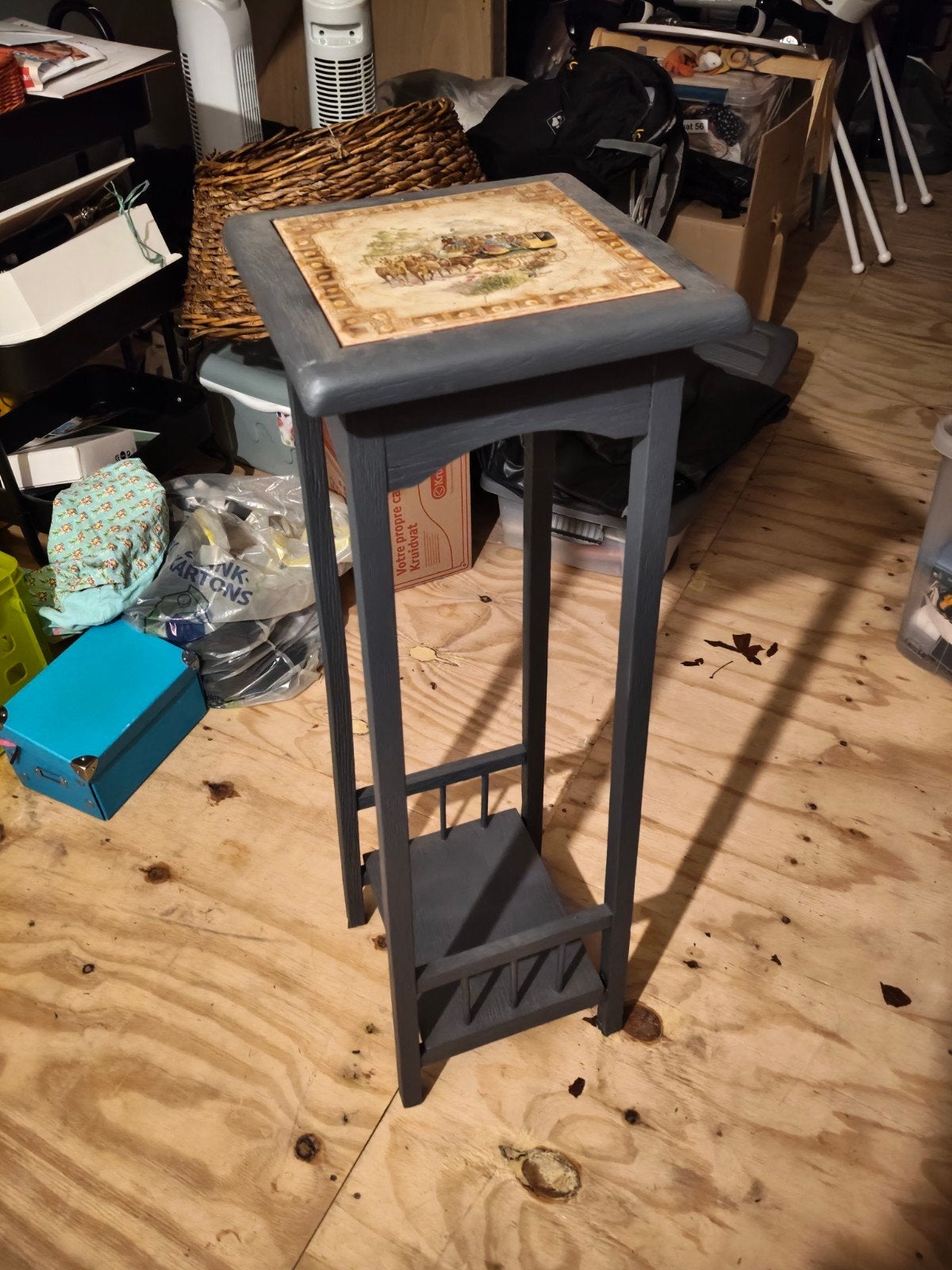 Hoge bijzettafel met tegeltableau - Vintage stijl, Huis en Inrichting, Ophalen, Minder dan 55 cm, Gebruikt, Vierkant
