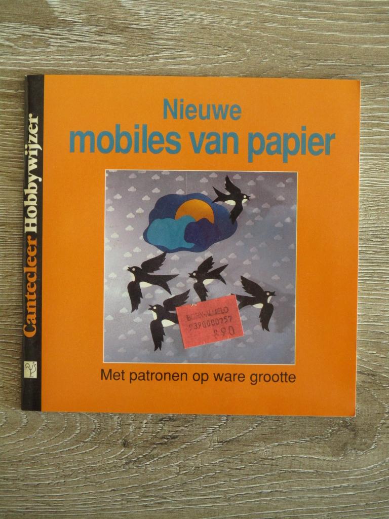 Nieuwe mobiles van papier - Ursula Ritter, Boeken, Ophalen of Verzenden, Gelezen, Overige onderwerpen