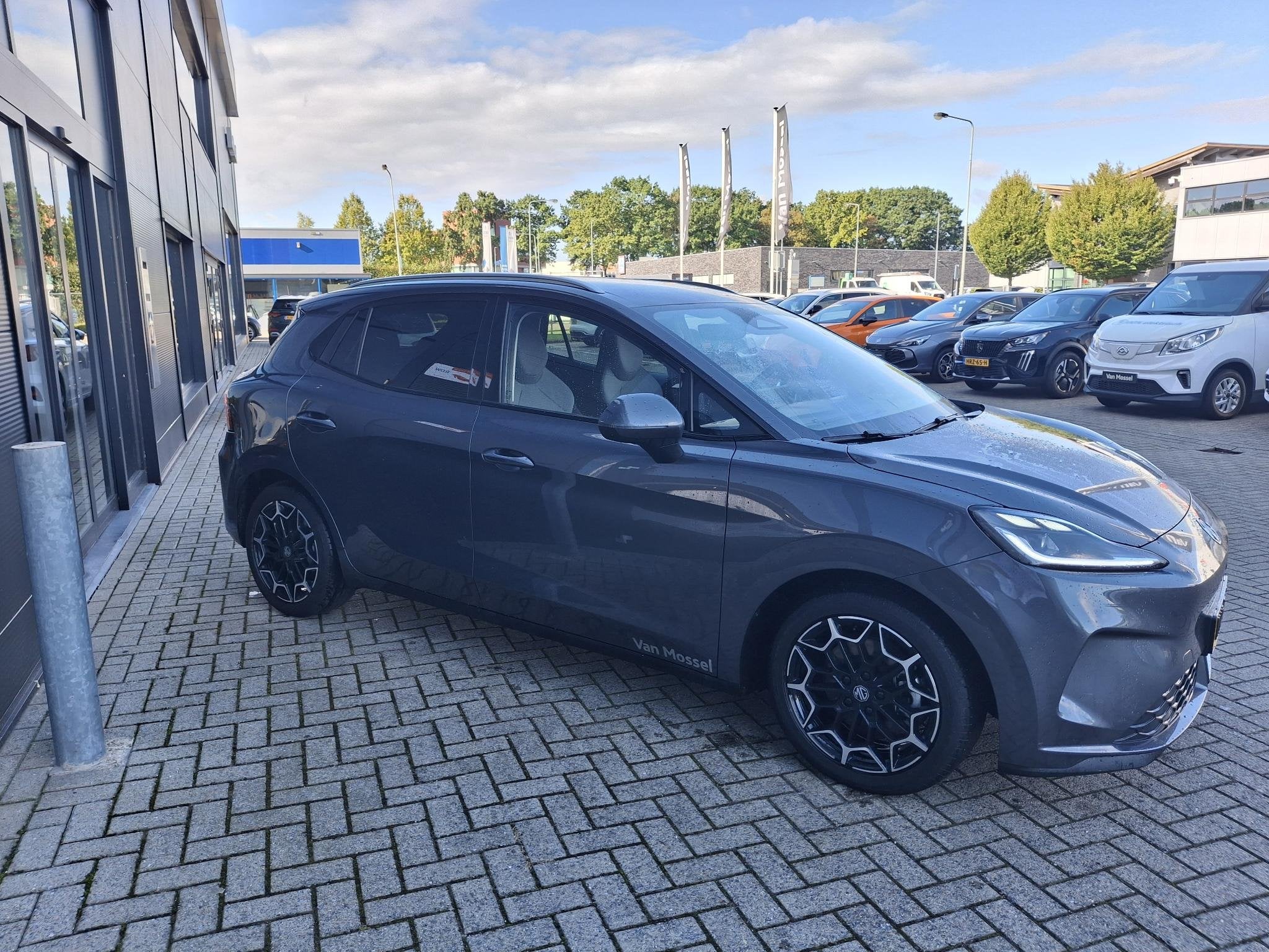 MG MG4 Electric Urban Premium 54 kWh, Auto's, 12 maanden, Stof, Gebruikt, 160 pk