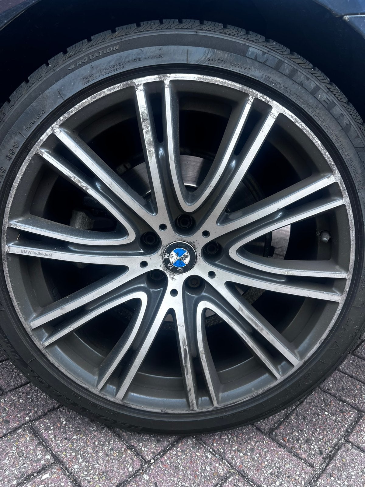 Gezocht een bmw velg 20 incl, Auto-onderdelen, Carrosserie en Plaatwerk, Ophalen of Verzenden, Voor, BMW, Spatbord