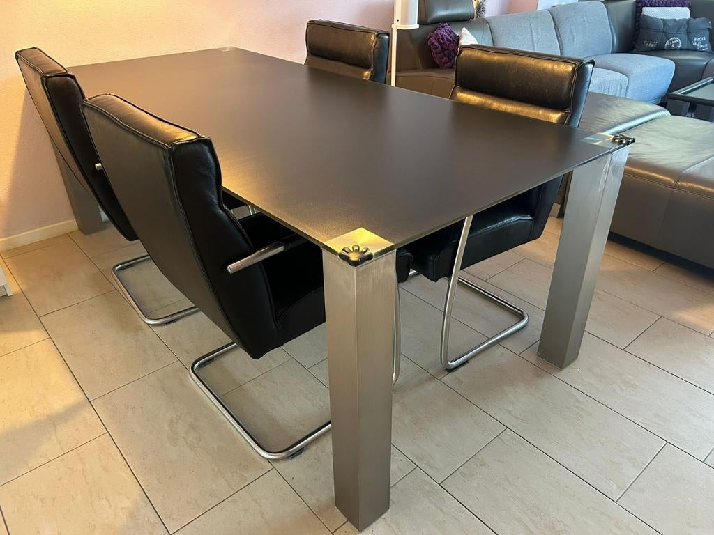 Eet tafel van Glas en RVS., Huis en Inrichting, Tafels | Eettafels, Ophalen, Strak, 200 cm of meer, 50 tot 100 cm