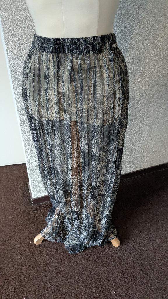 Lange rok - Vanilia - M - grijs creme, Kleding | Dames, Rokken, Zo goed als nieuw, Maat 38/40 (M), Grijs, Onder de knie, Verzenden