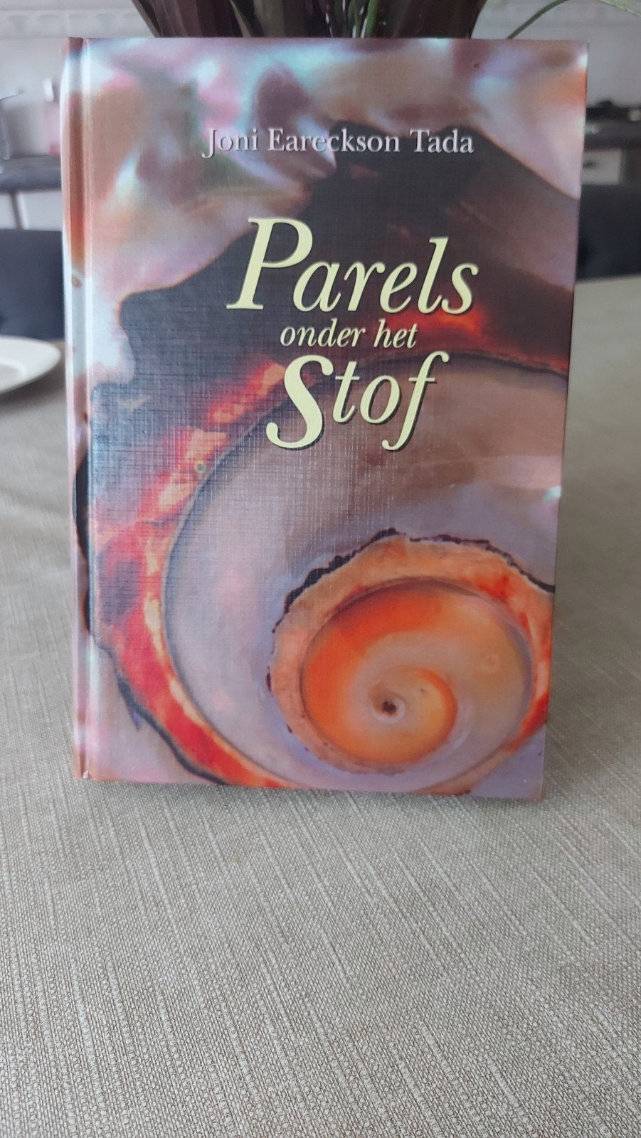 Parels onder het Stof - Joni Eareckson Tada, Boeken, Achtergrond en Informatie, Spiritualiteit algemeen, Joni Eareckson Tada, Ophalen of Verzenden