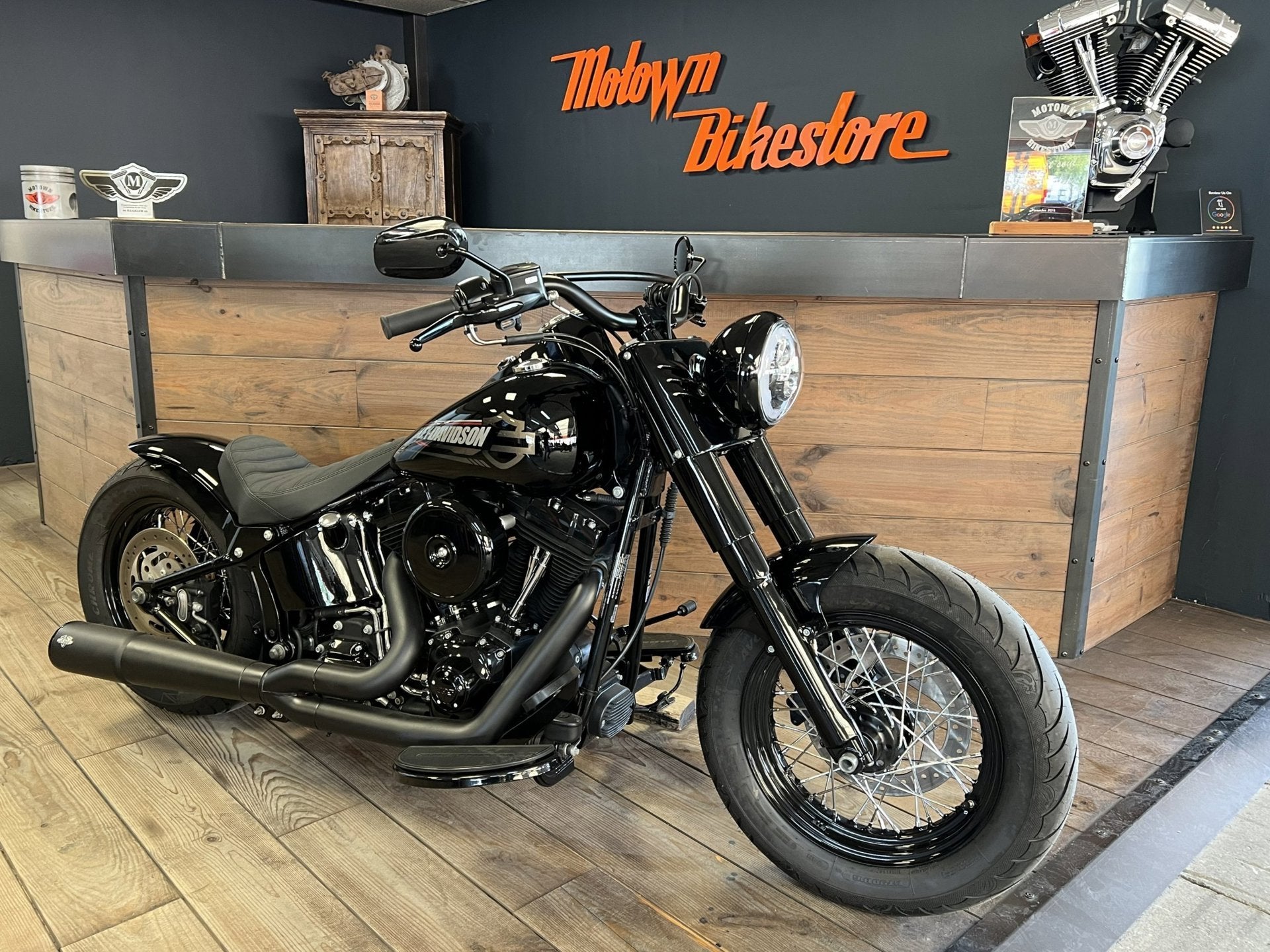 Harley Davidson FLS Softail Slim Custom Special Paint Custom, Motoren, 3700 W Juneau Ave
53208  Milwaukee, US, 1690 cc, Info@harley-davidson.com