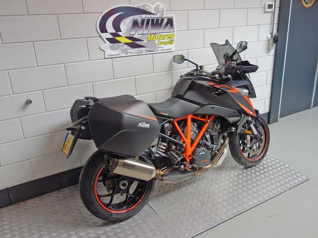 KTM 1290 SUPER DUKE GT, 2 cilinders, KTM, Motorrijbewijs A, Bedrijf