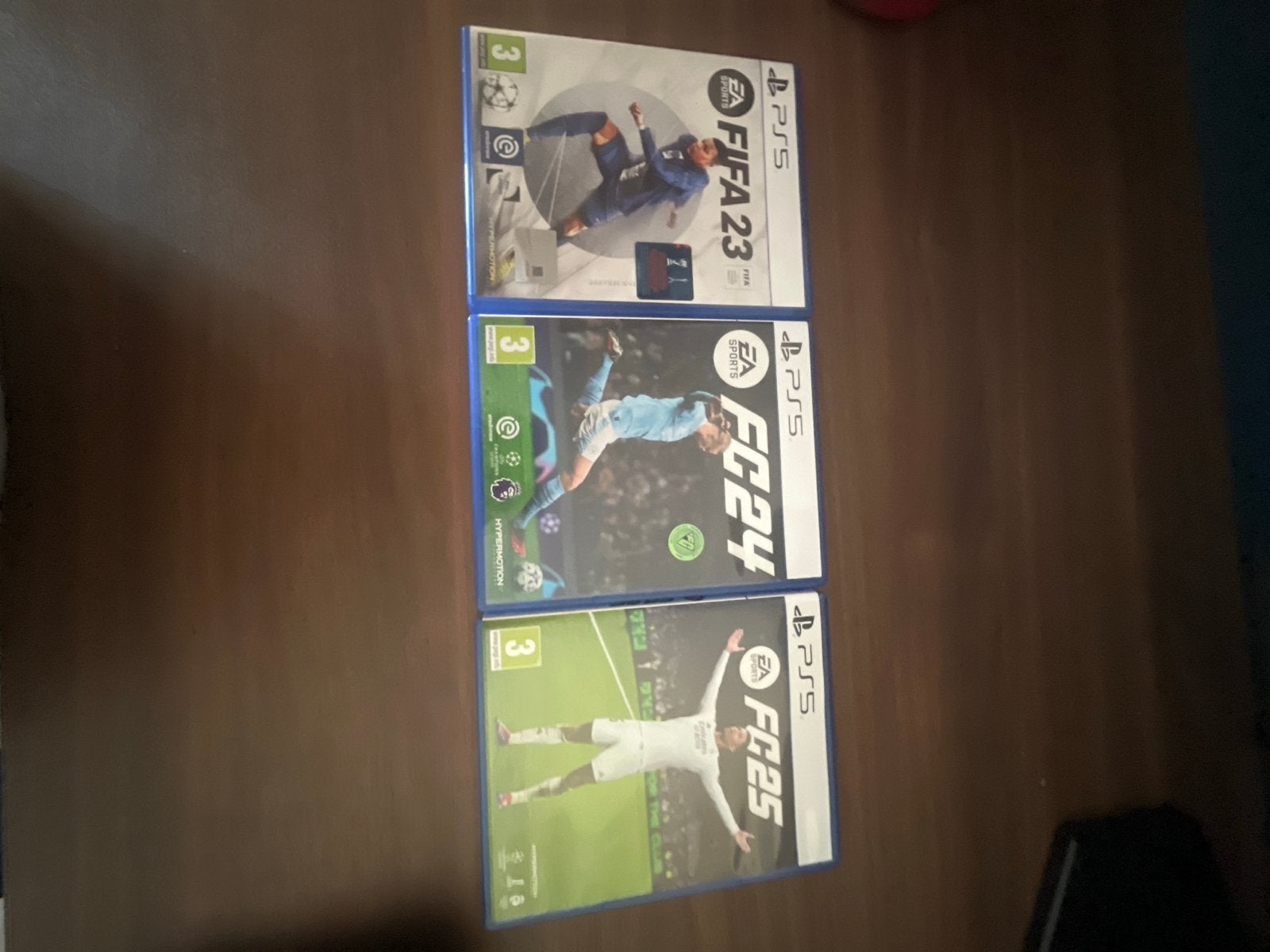 FIFA 23, FC24 en FC25 PS5 games bundel, Spelcomputers en Games, Games | Sony PlayStation 5, Ophalen, Online, Gebruikt, Sport