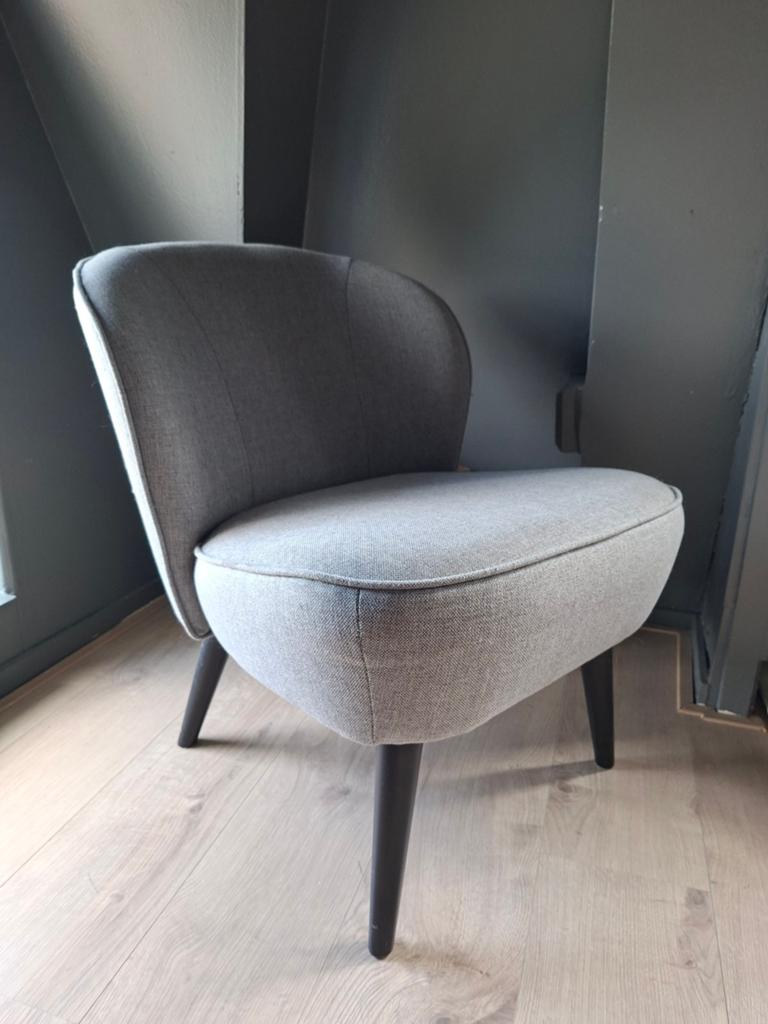 WOOOD Fauteuil Sara Grijs - Zo goed als nieuw, Ophalen, Minder dan 75 cm, Zo goed als nieuw, Stof